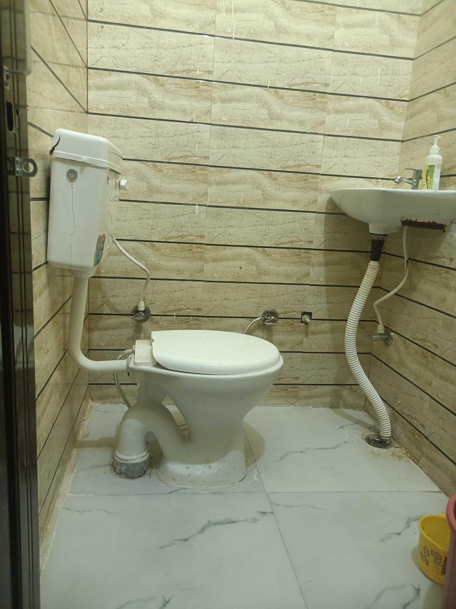 Hotel O Gracious Inn ลัคเนา ภายนอก รูปภาพ